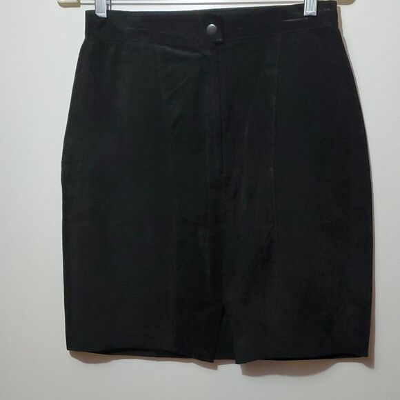 Now Next, Not Worn, Black Swede Skirt, Size 11 - Picture 2 of 7